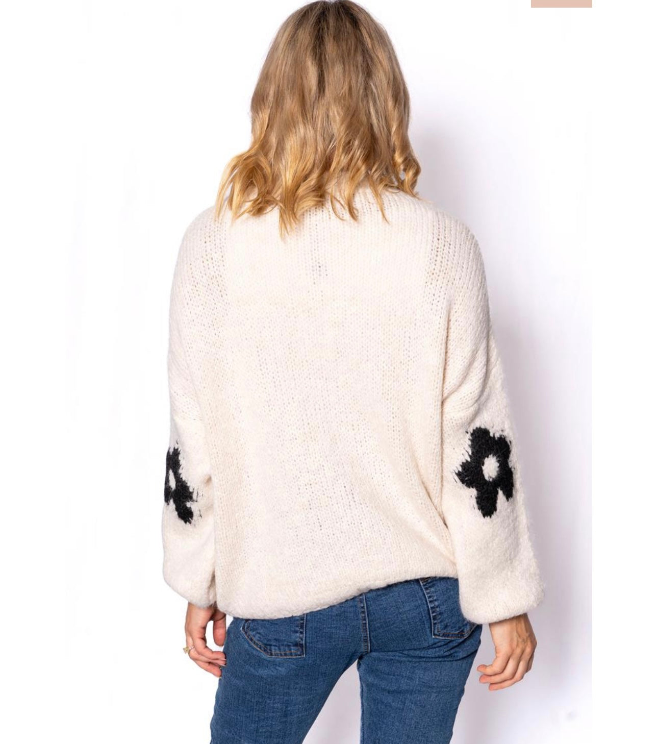 The Italian Closet Chunky Knit sweater with flower pattern Cream